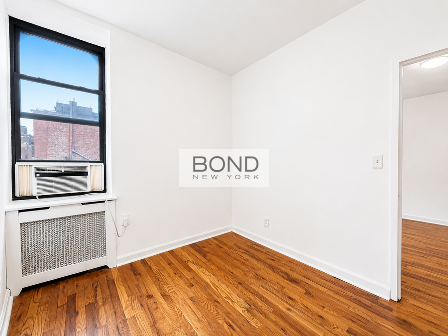 67 W 73rd St #B - Photo 6 of 7