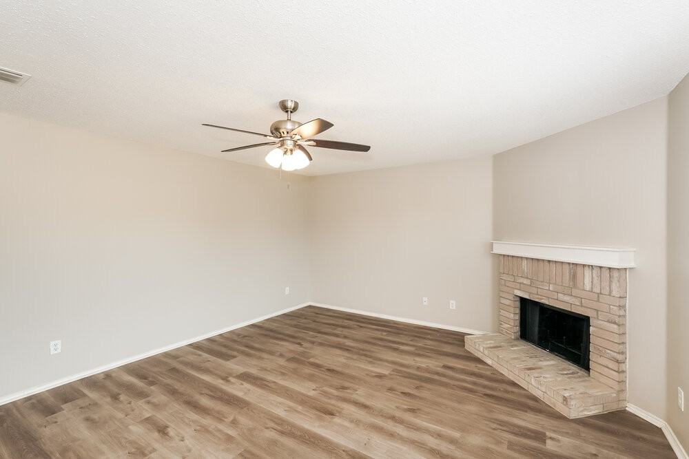 2908 Cottage Ln - Photo 4 of 16