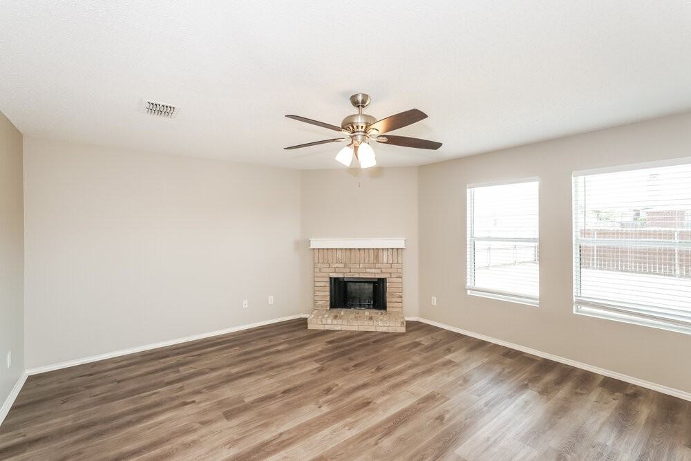 2908 Cottage Ln - Photo 5 of 16