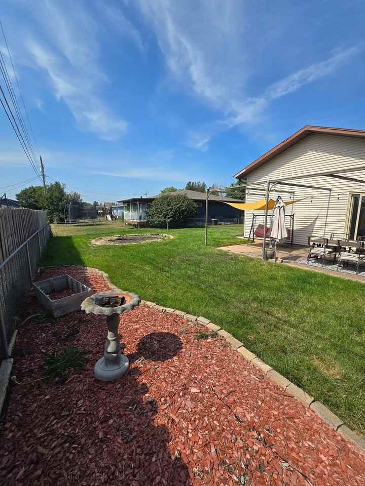603 N Boxelder St - Photo 4 of 14