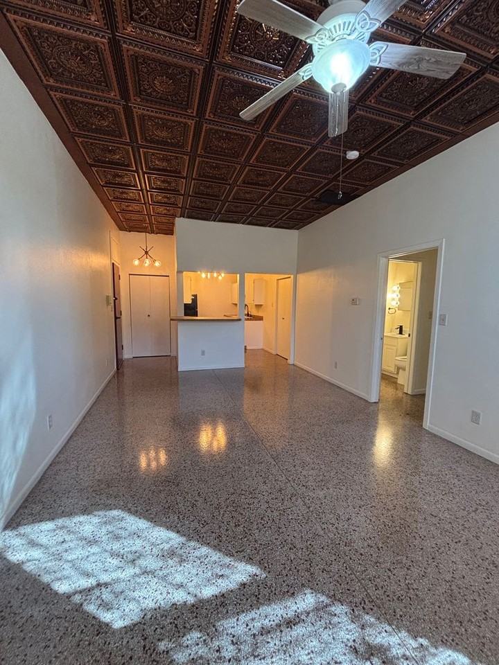 128 S 5th St #MB4 - Photo 2 of 11