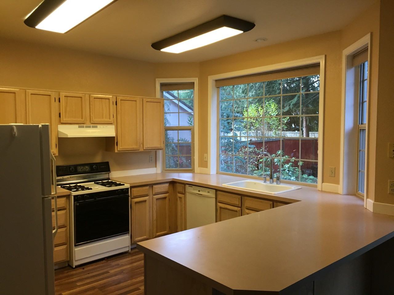 4616 39th Ave Se - Photo 7 of 20