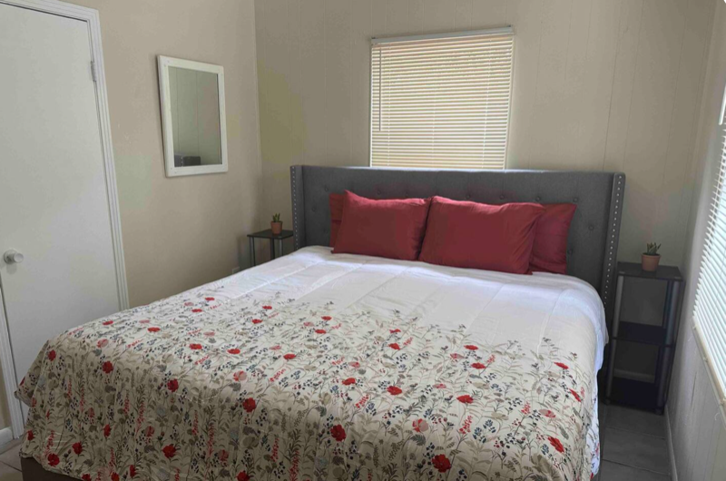 2053 Nw 36th Ave - Photo 2 of 11