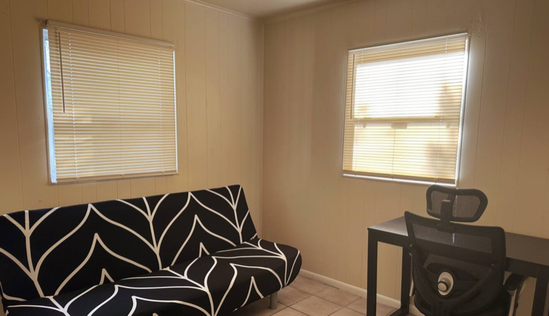 2053 Nw 36th Ave - Photo 5 of 11