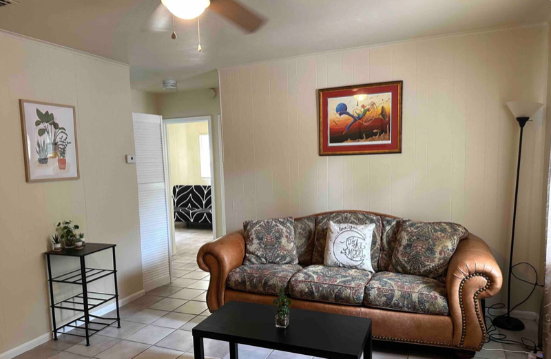 2053 Nw 36th Ave - Photo 6 of 11