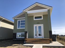 2 Bedroom | 1 Bathroom | Lower Unit 231 McArthur Crescent - Photo 1 of 1