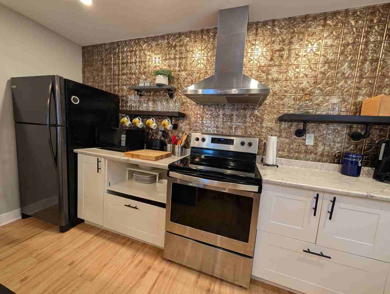 192 Adelaide Street - Photo 3 of 16