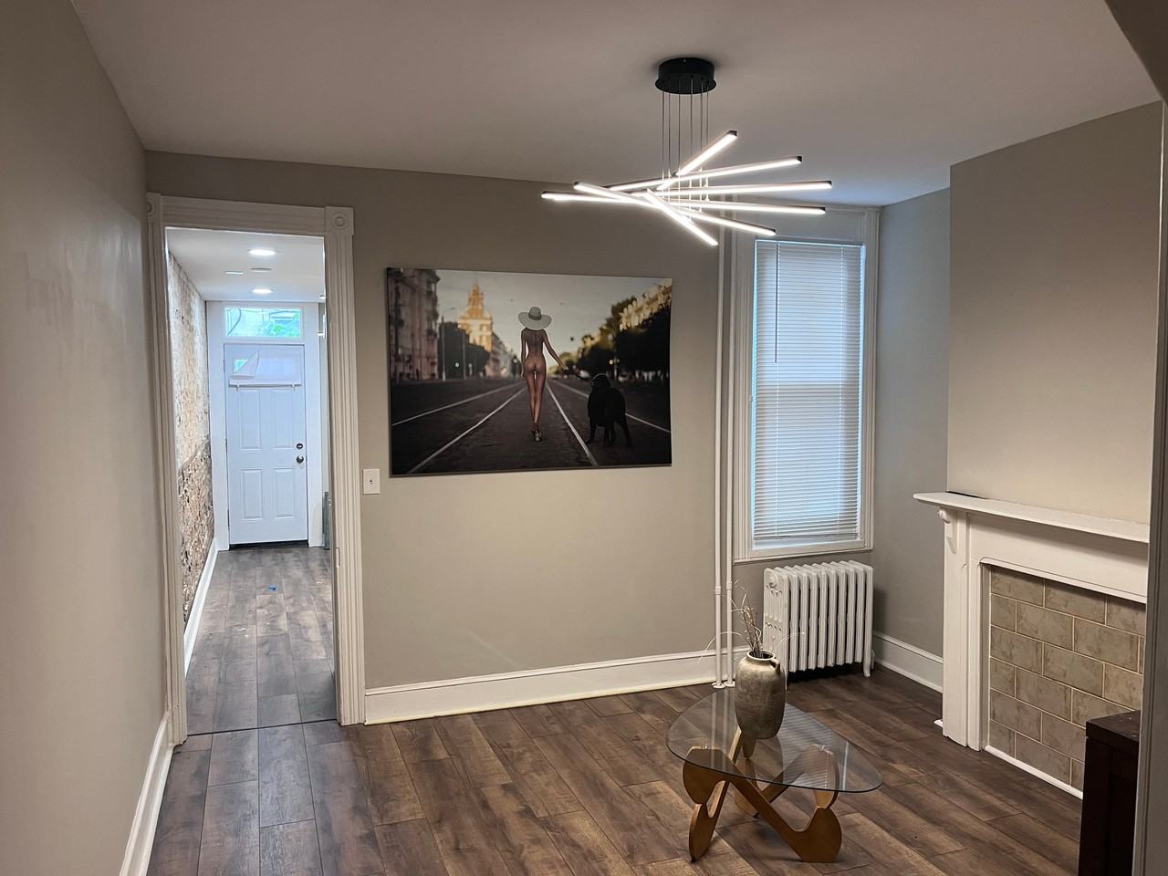 2042 N Fulton Ave - Photo 4 of 8
