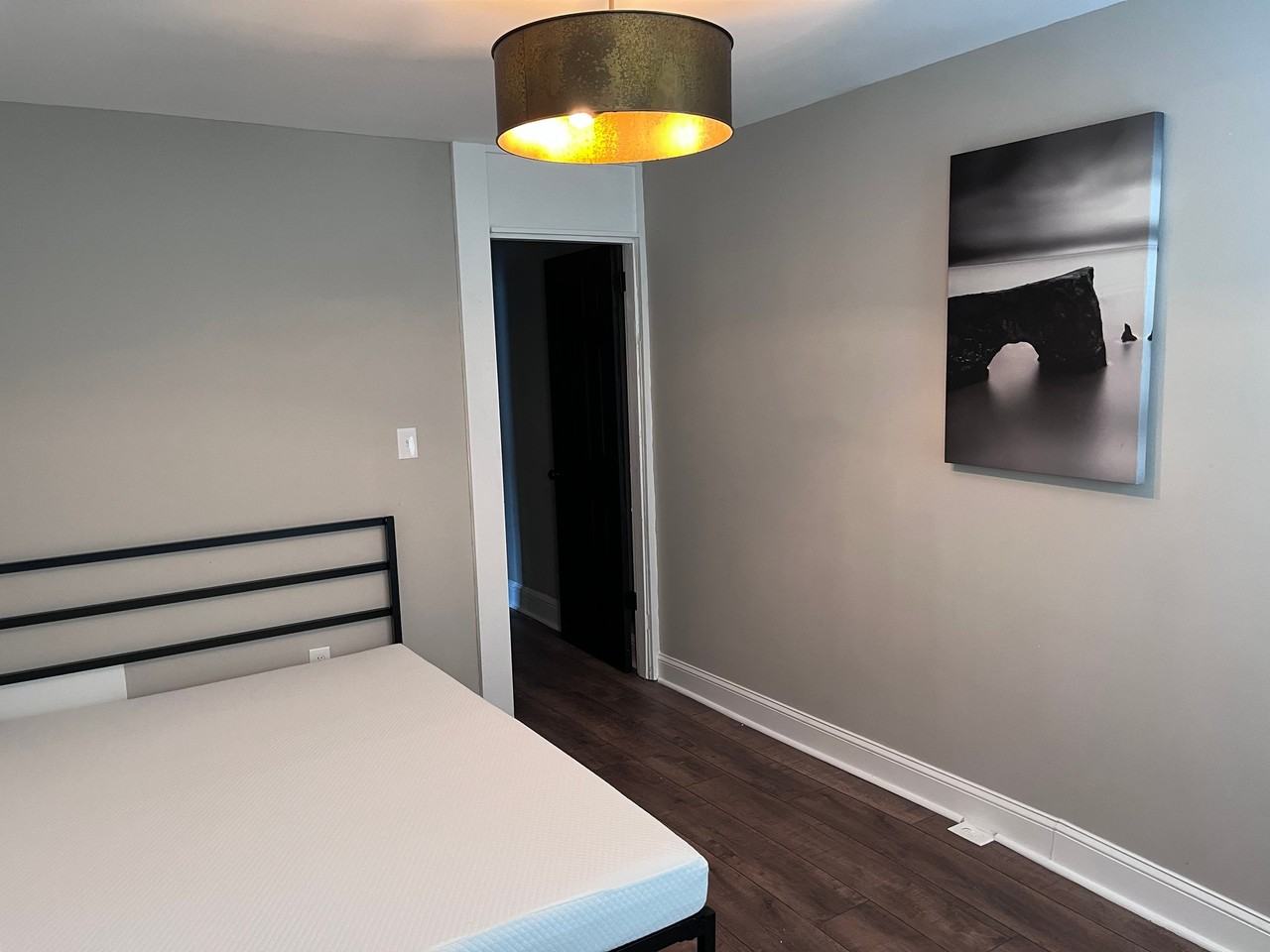 2042 N Fulton Ave - Photo 5 of 8