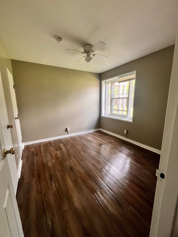 1824 La Salle Pl - Photo 5 of 10