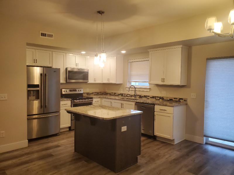 301 River Park Ave #201 - Photo 2 of 11