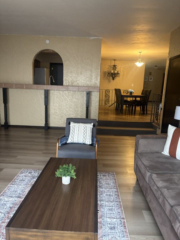 914 Nassau Pkwy - Photo 2 of 14