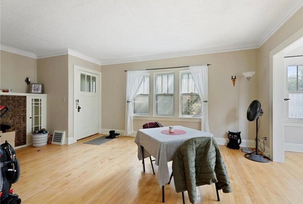 701 Sherwood Ave #701 - Photo 4 of 15