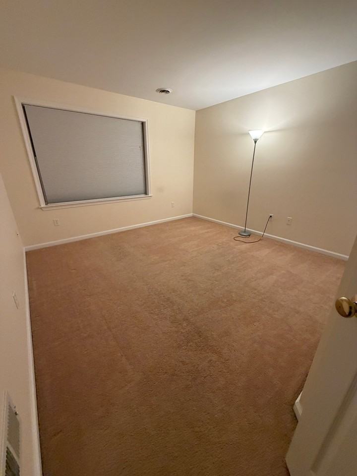 233 7th Ave #FOR - Photo 3 of 10