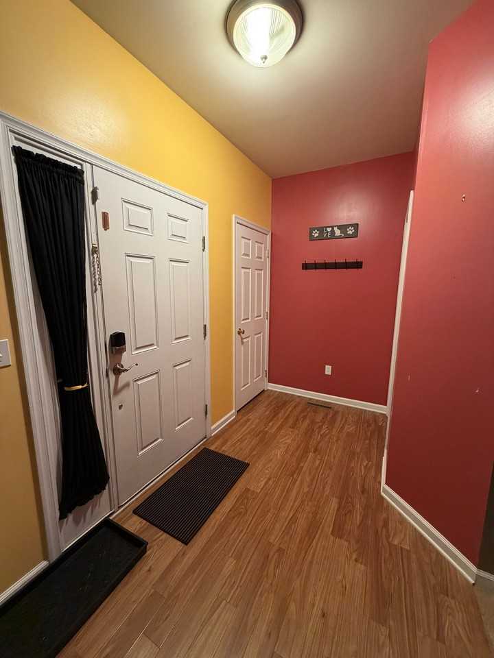 233 7th Ave #FOR - Photo 6 of 10