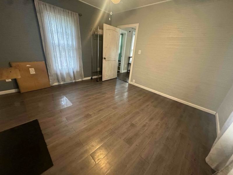118 W King St - Photo 6 of 9