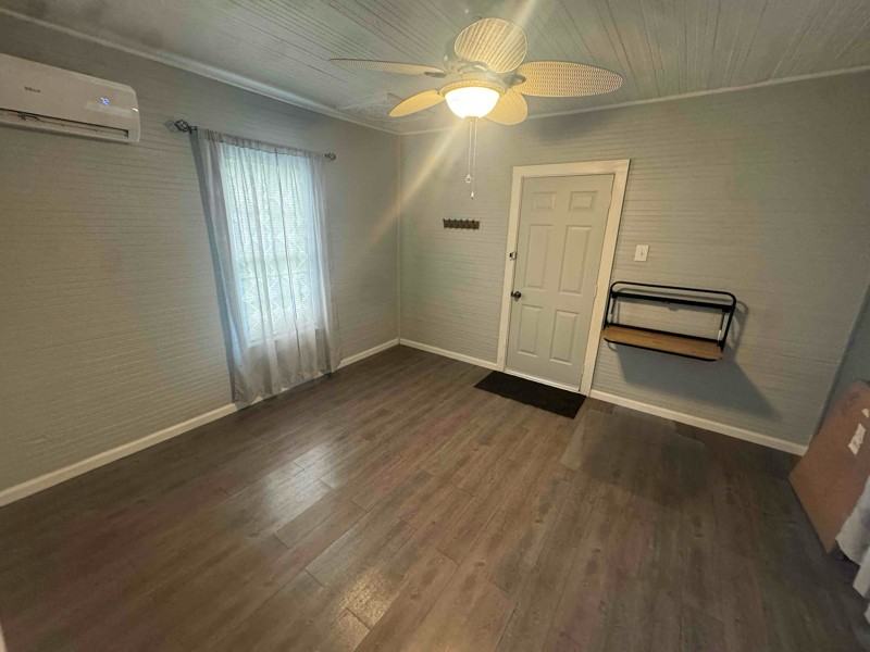 118 W King St - Photo 7 of 9