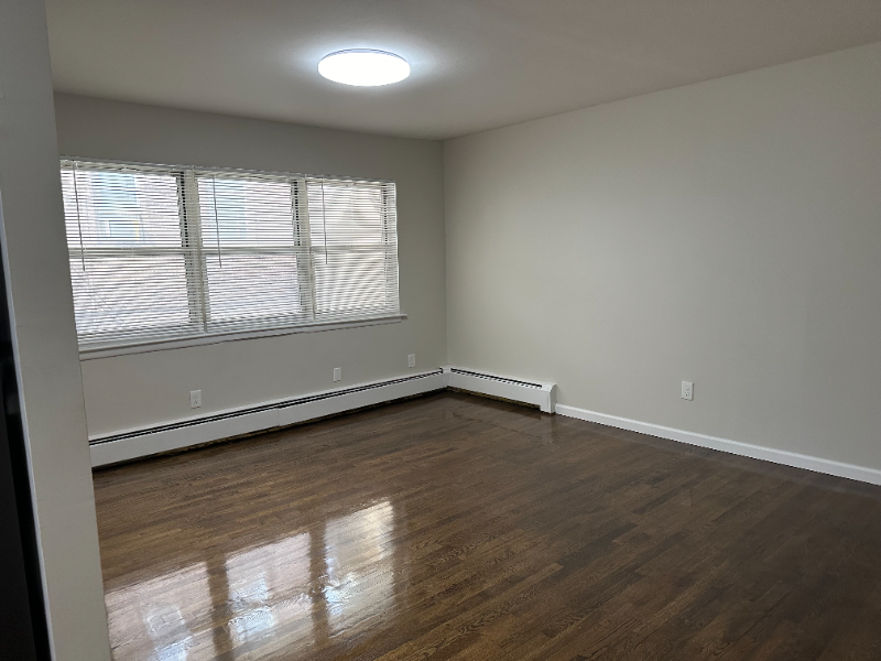 223 50th St #1A - Photo 7 of 20