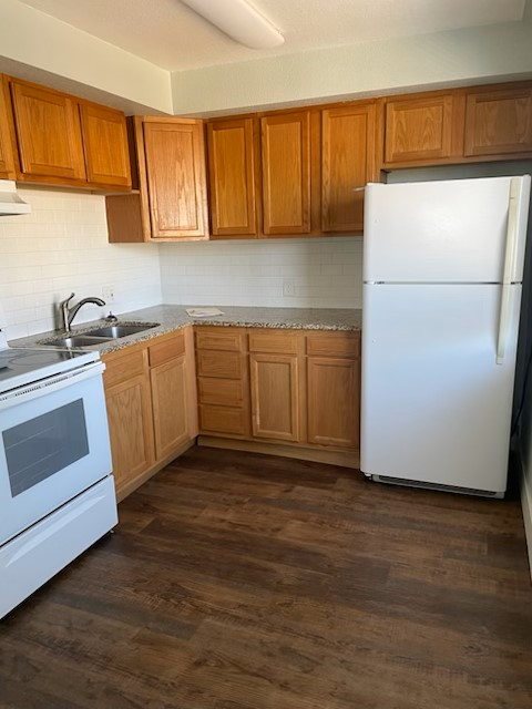 3360 S Canosa Ct #3 - Photo 5 of 5