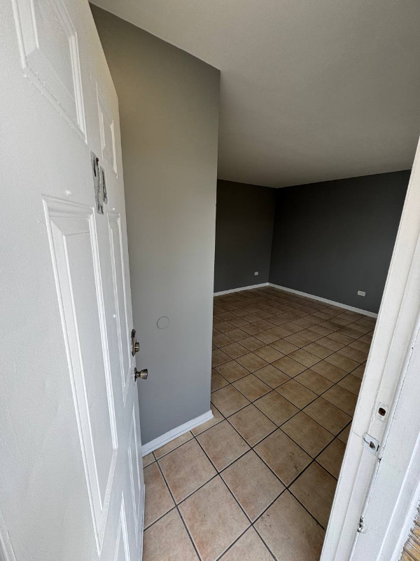 3110 W 59th St #2E - Photo 3 of 12