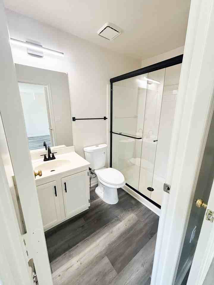 8724 Devon Hills Dr - Photo 6 of 17