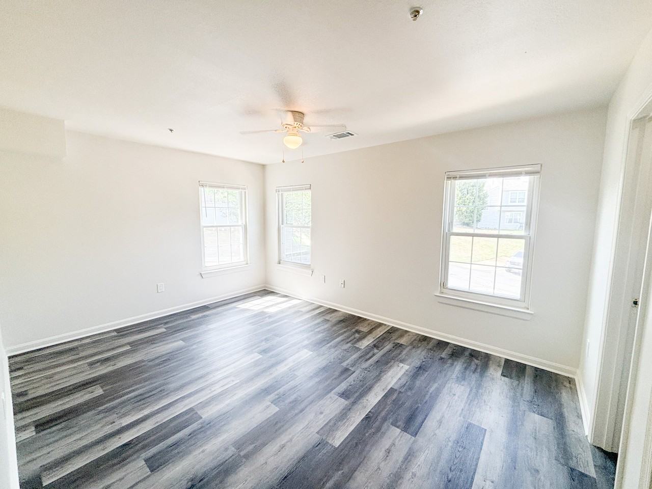 8724 Devon Hills Dr - Photo 7 of 17