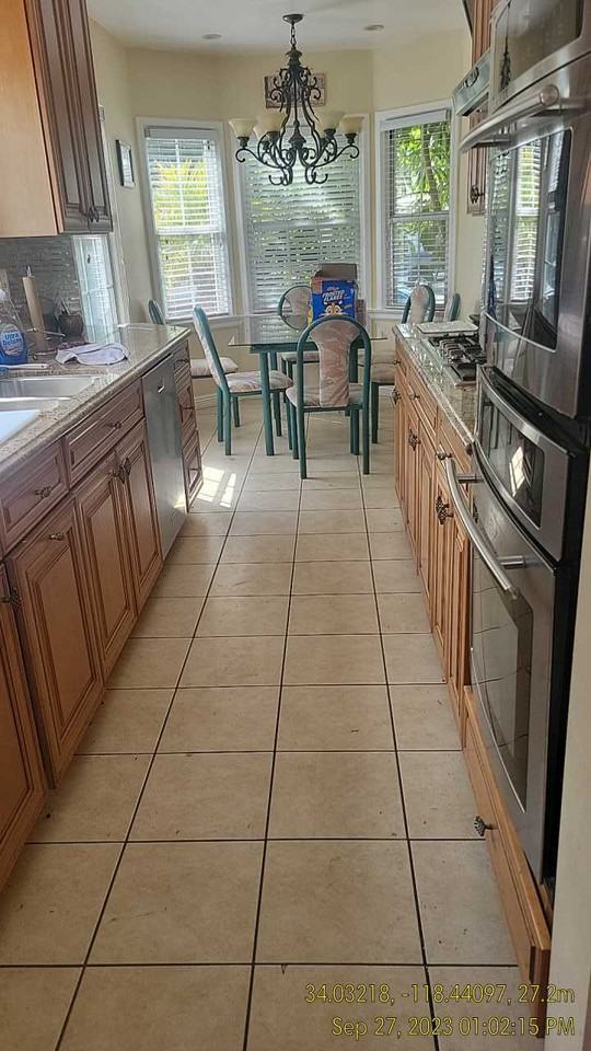 2452 Colby Avenue - Photo 4 of 13