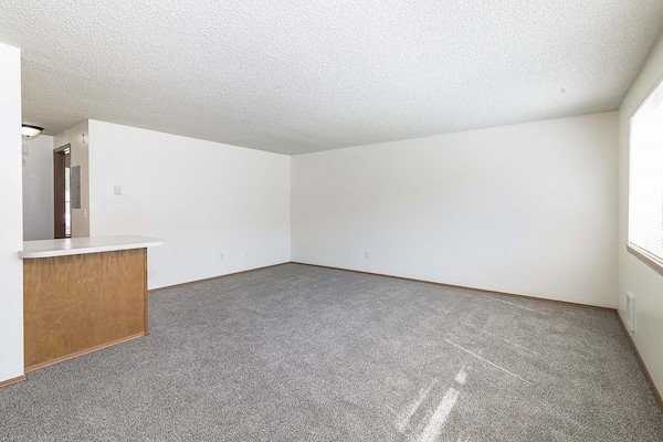 910 E Campbell St #5 - Photo 4 of 12