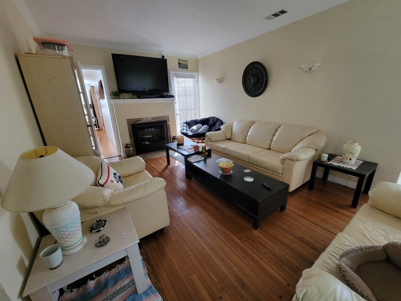 2452 Colby Avenue - Photo 3 of 13