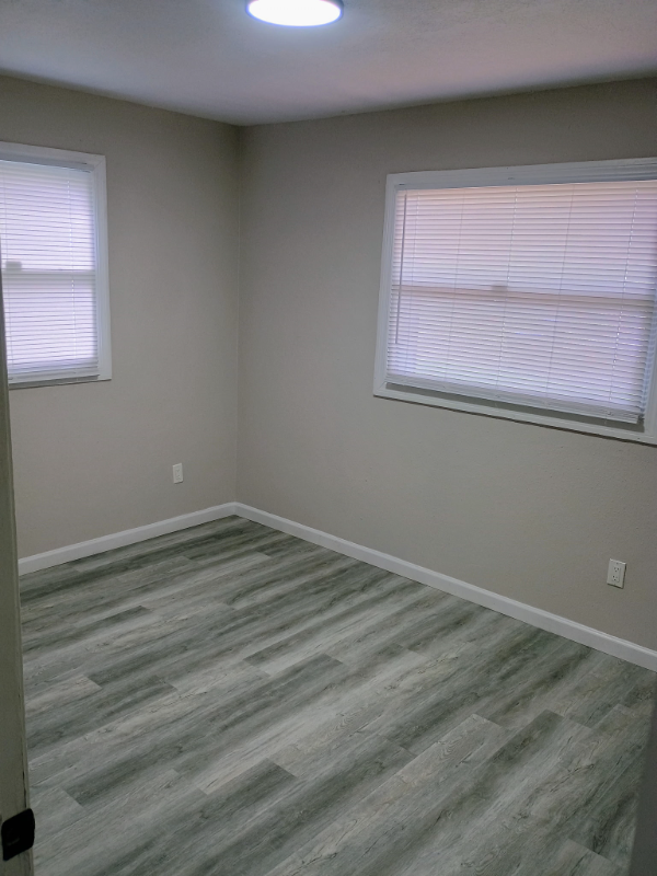 5834 Forest Grove Blvd - Photo 7 of 12