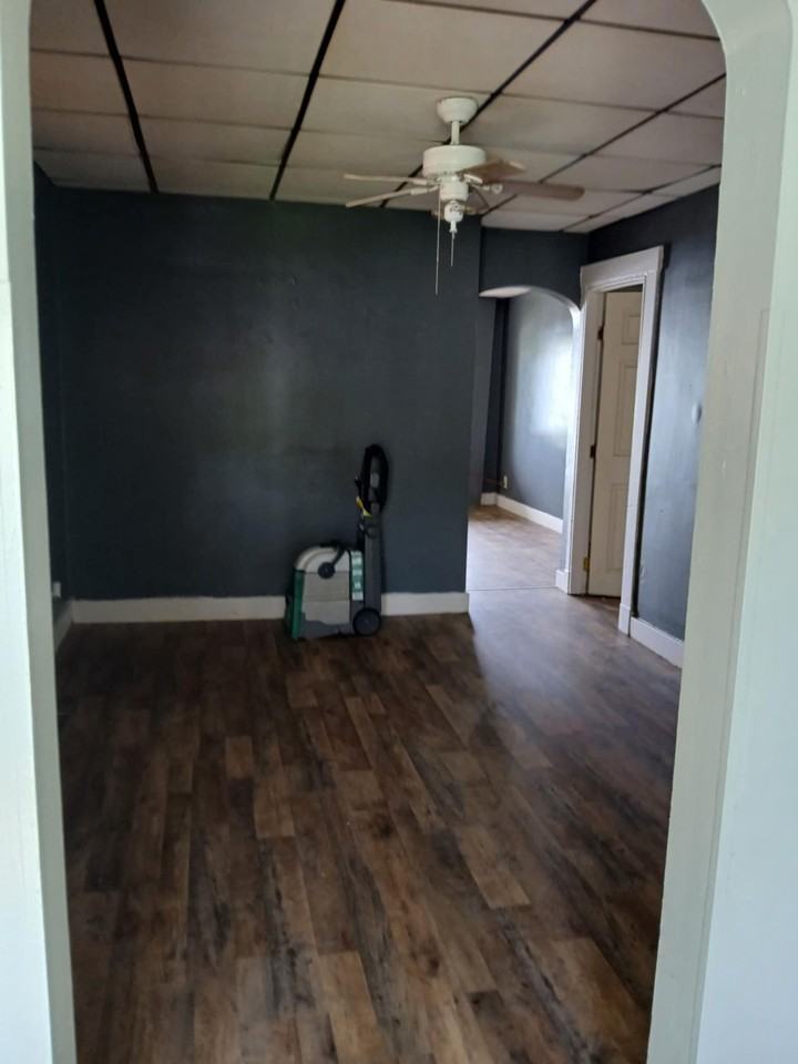 1625 3rd Ave - Photo 4 of 15