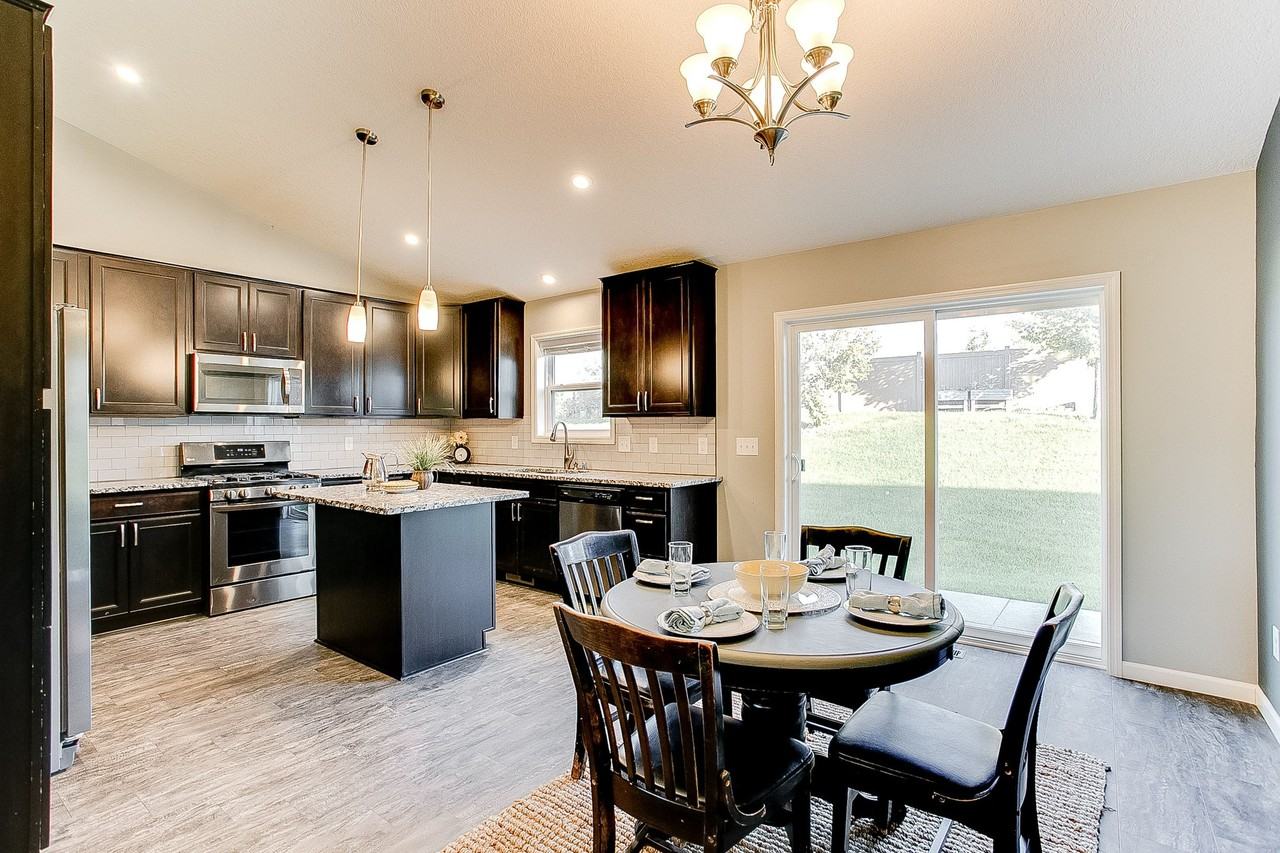 12331 Pineridge Way N - Photo 4 of 20