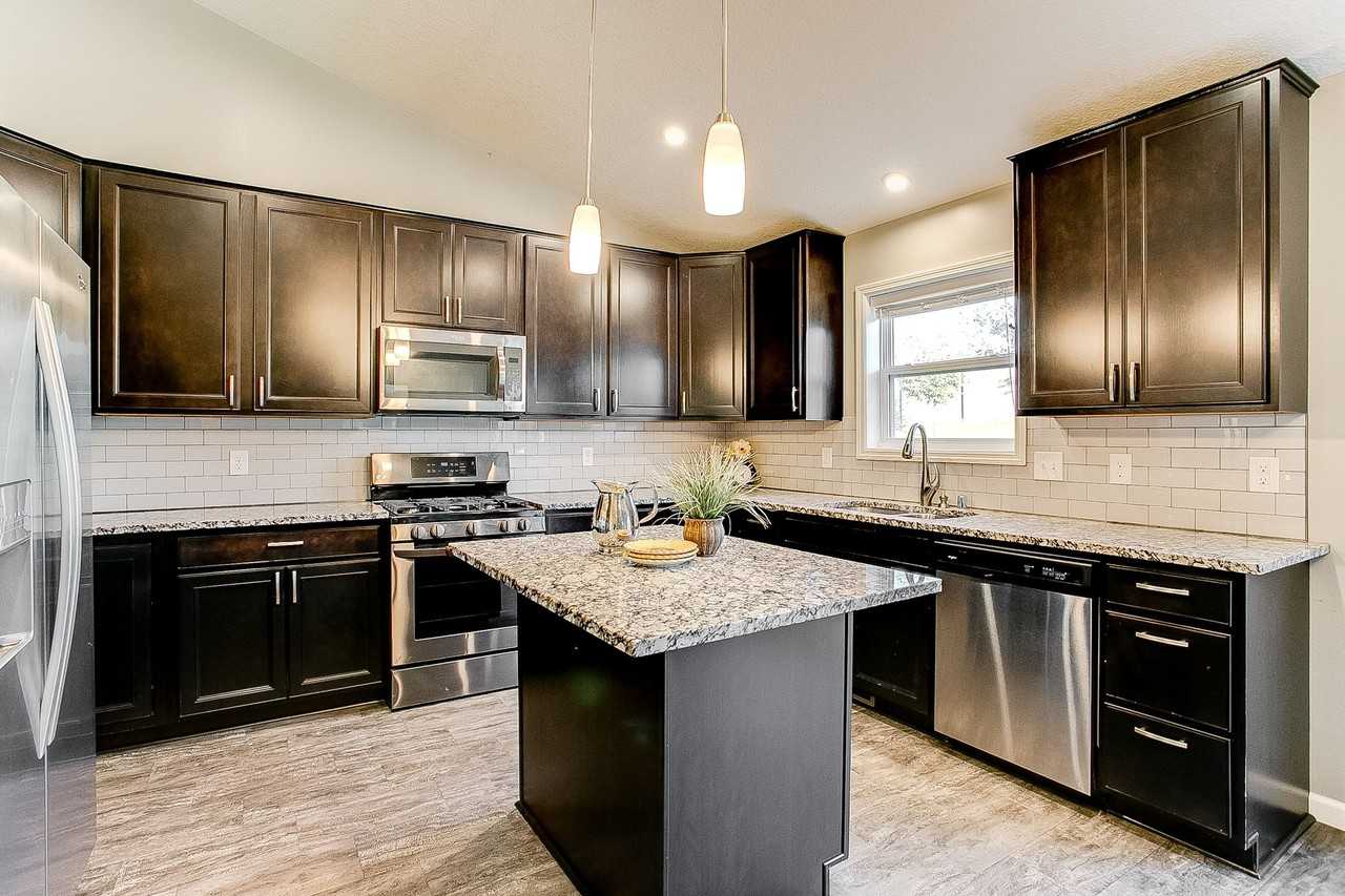 12331 Pineridge Way N - Photo 6 of 20