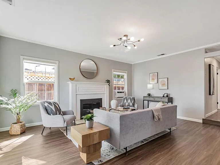 2571 Los Coches Ave - Photo 4 of 6