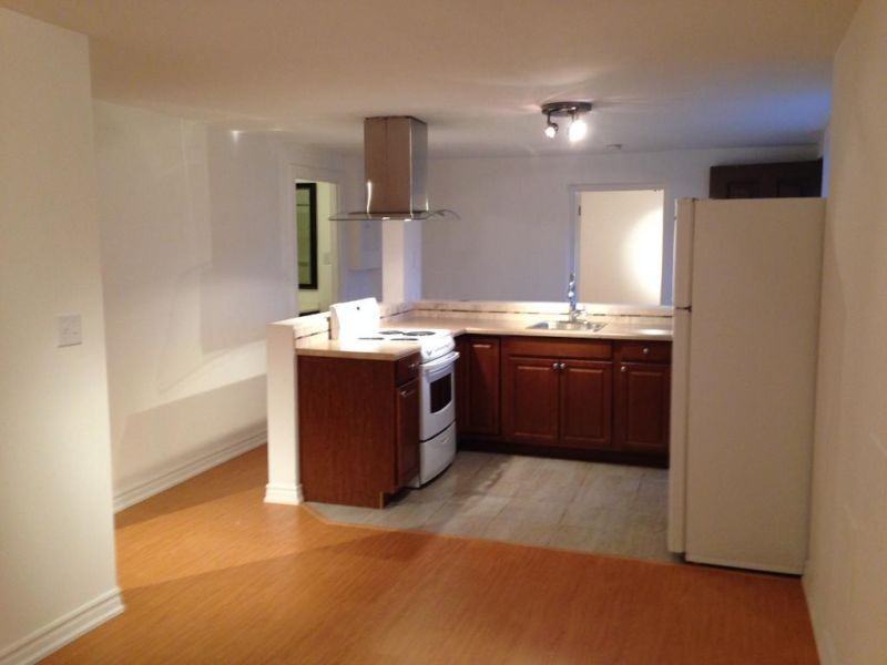 110 Burlington Street East #B - Photo 6 of 9
