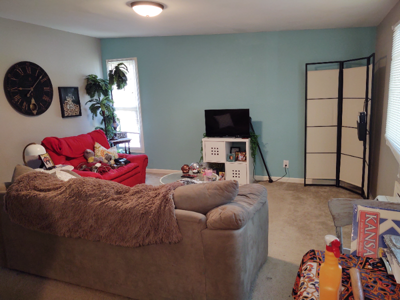 635 W 25th St