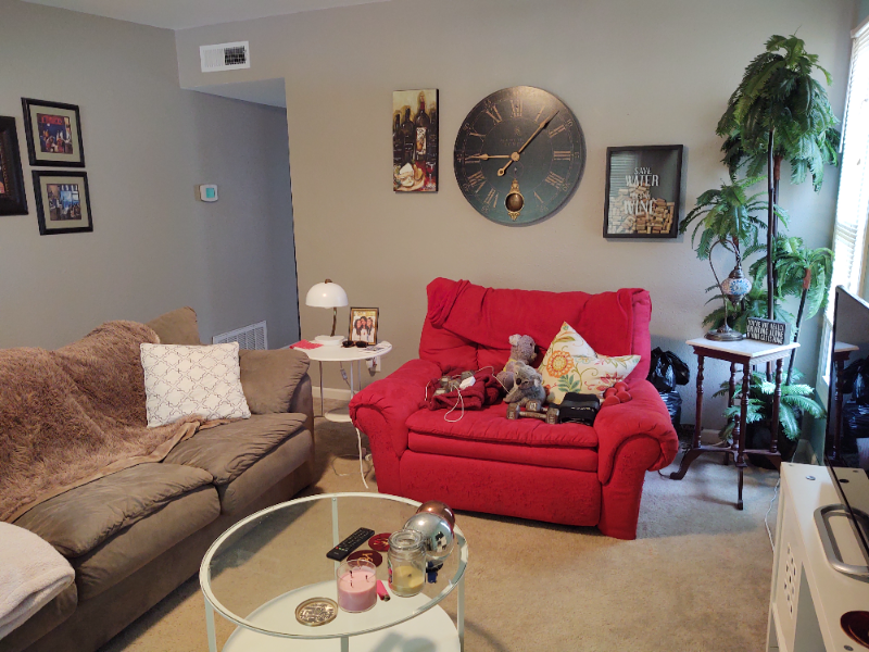 635 W 25th St - Photo 4 of 18