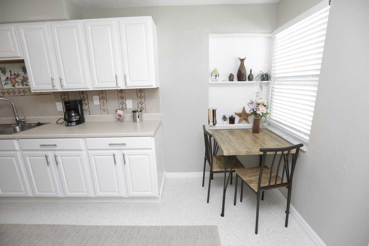 1129 San Marco Dr - Photo 4 of 19