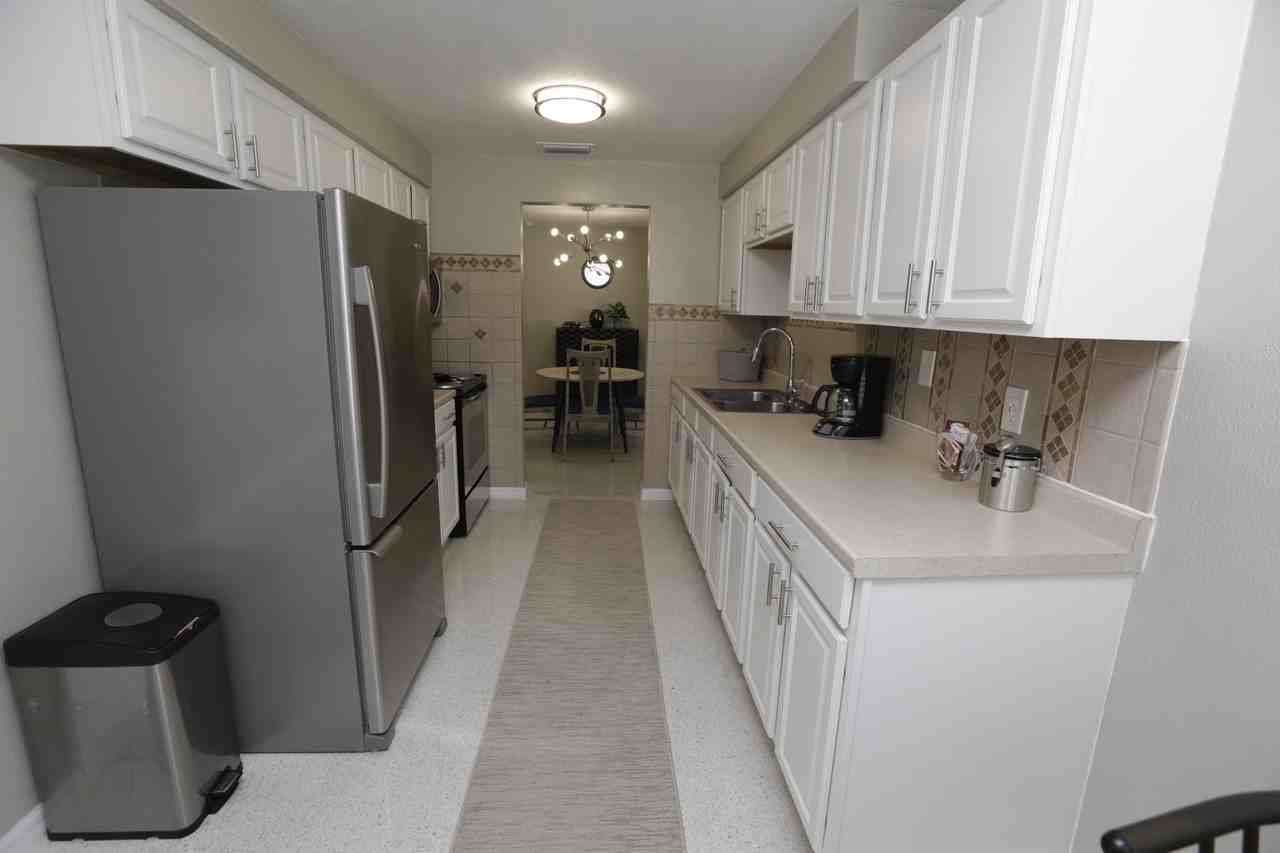 1129 San Marco Dr - Photo 6 of 19
