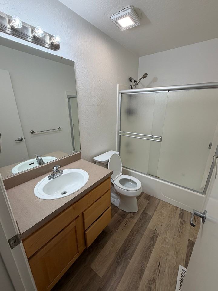 2470 Bella Vista Ave #A - Photo 4 of 5