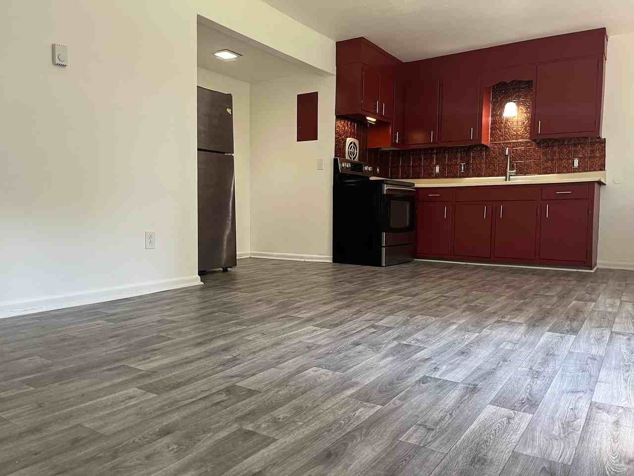 145 Hendricks Blvd #145-8 - Photo 3 of 18