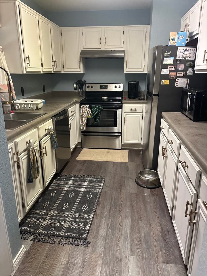 4040 Periwinkle Dr - Photo 4 of 14