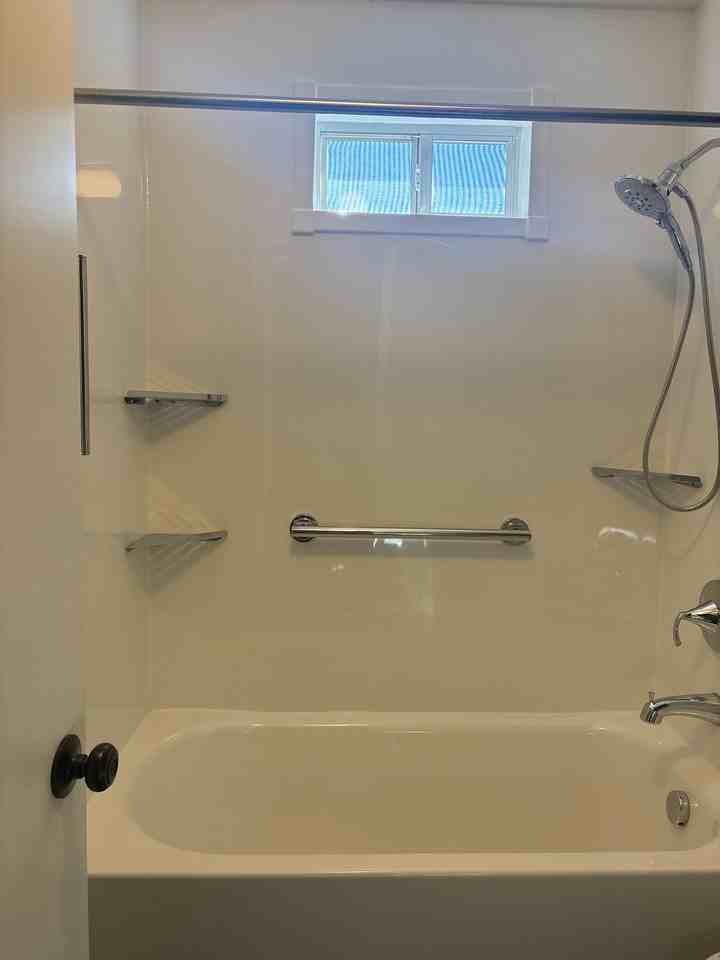 4040 Periwinkle Dr - Photo 5 of 14