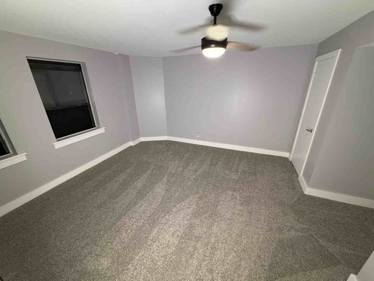 210 Oakwood St Se #305