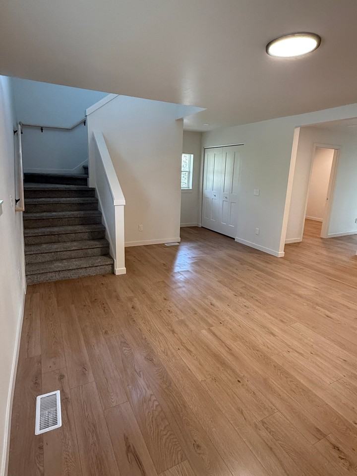 104 Forton St - Photo 6 of 19