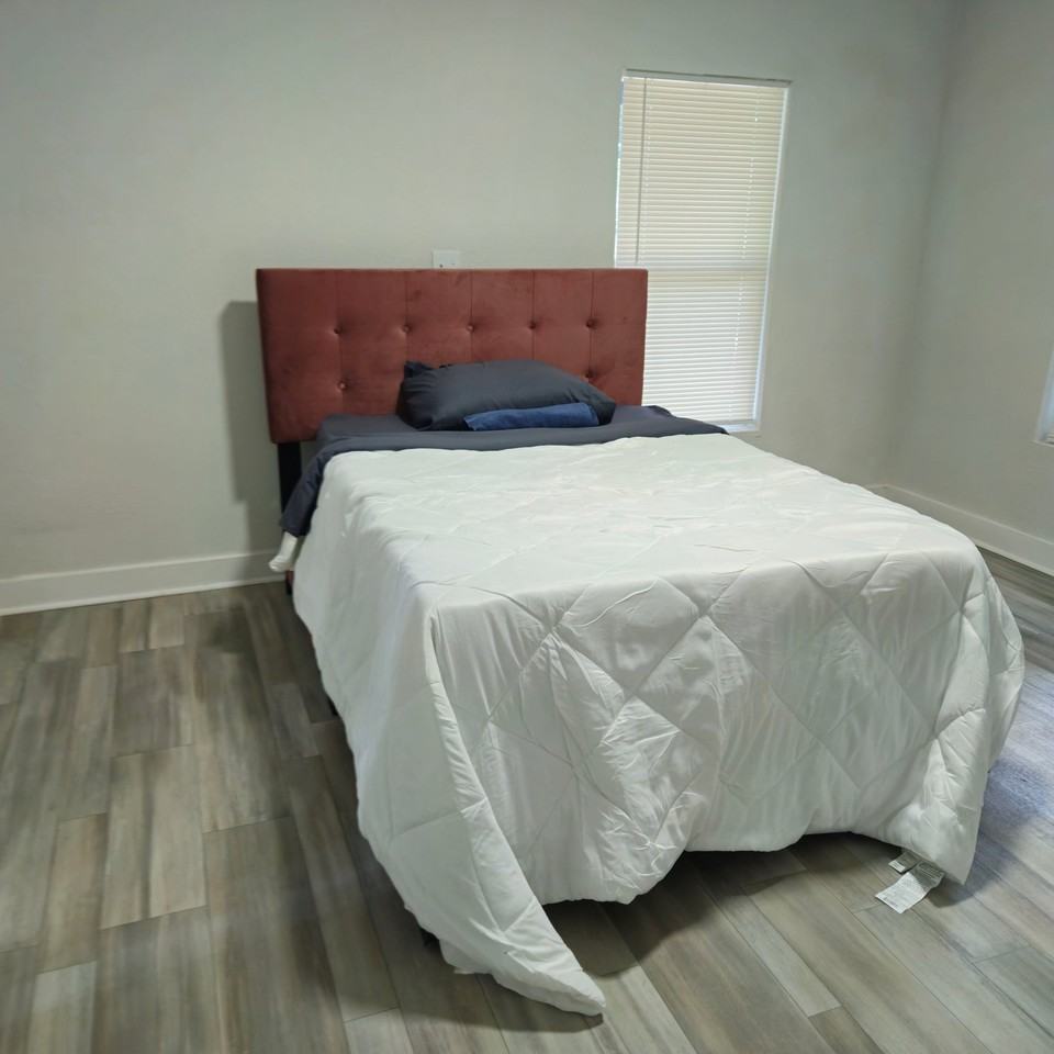 2846 Metropolitan Ave - Photo 4 of 5