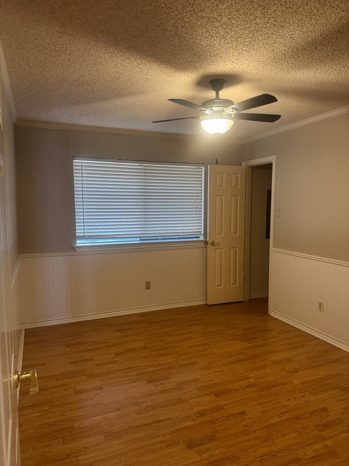 1401 Covington Dr - Photo 7 of 8