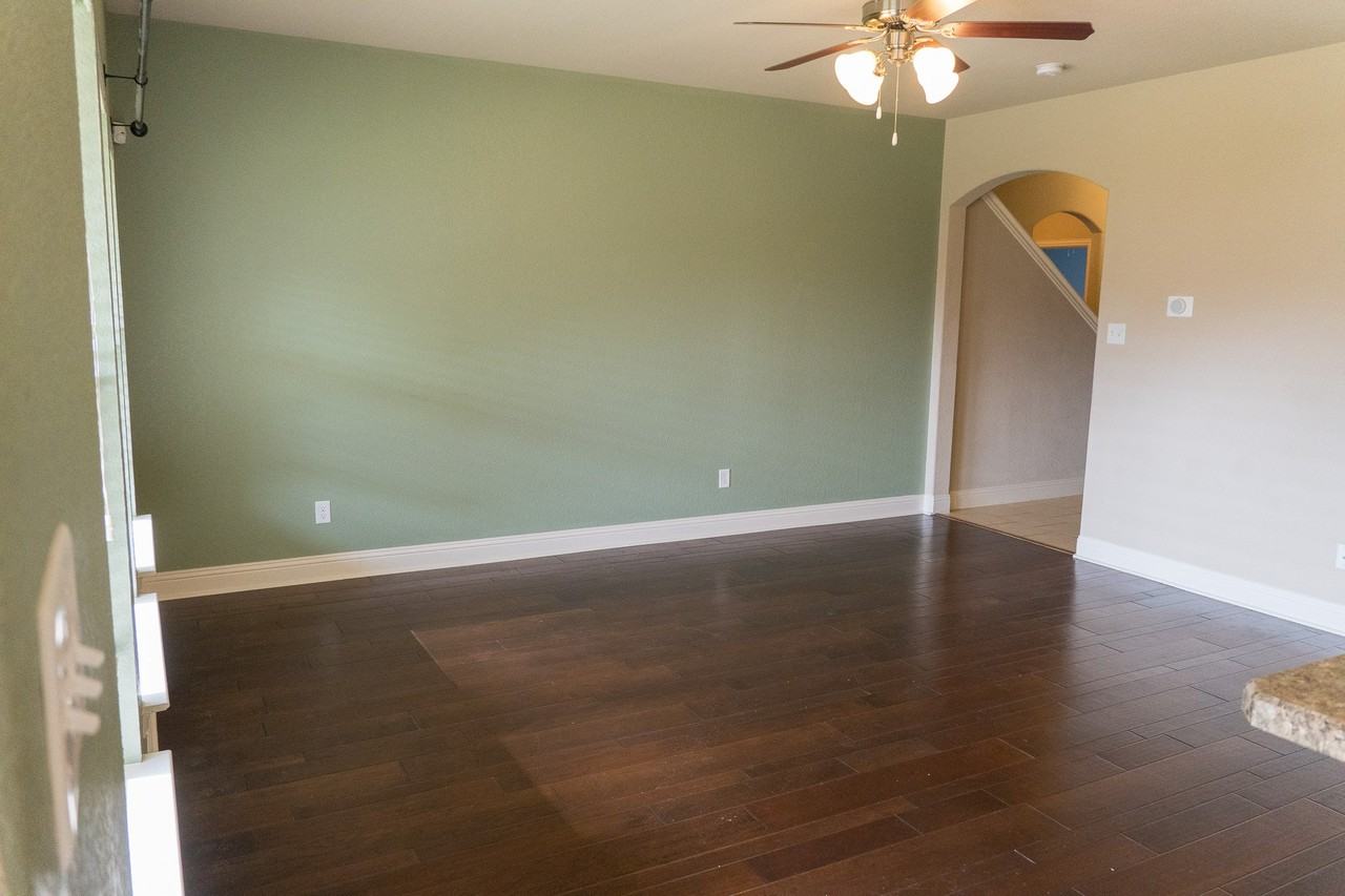 107 Buckingham Dr - Photo 3 of 20