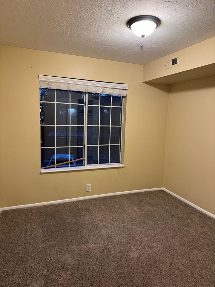 1190 E Waterside Cv #22 - Photo 7 of 13