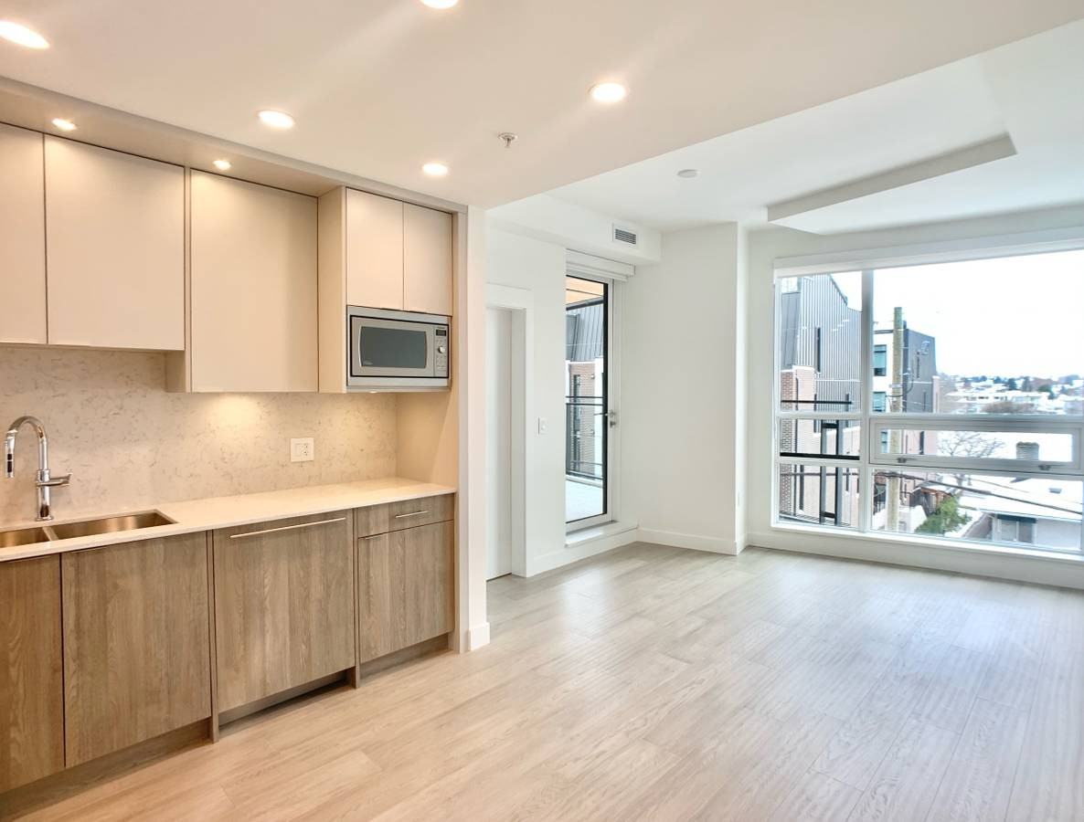 Cambie St. & W 62nd Ave #308 - Photo 3 of 25